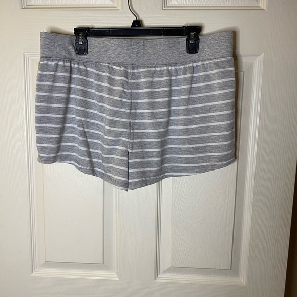 Athletic Works Women’s Stripe Shorts - Picture 3 of 5